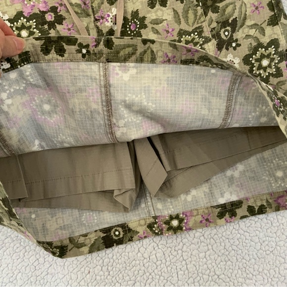 Christopher & Banks Skort Floral Green Purple Size 10 Pockets Gorpcore Ripstop - Picture 4 of 11